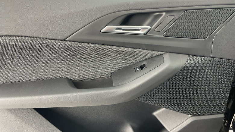 BMW 2 Series 220i MHT Sport 5dr DCT Petrol Hatchback